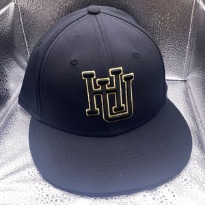 Black fitted stretch hat with HU embroidered on front.